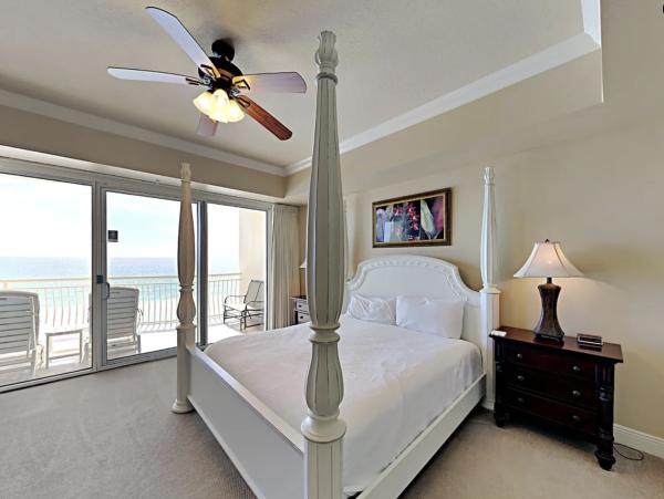 Destin Beach Vacation Condo Rental 4 bedrooms Sleeps 12
